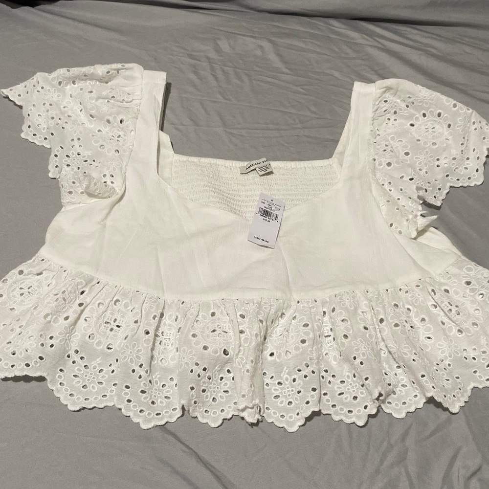 NWT American Eagle White Eyelet Smocked Cropped Top - Size Medium
